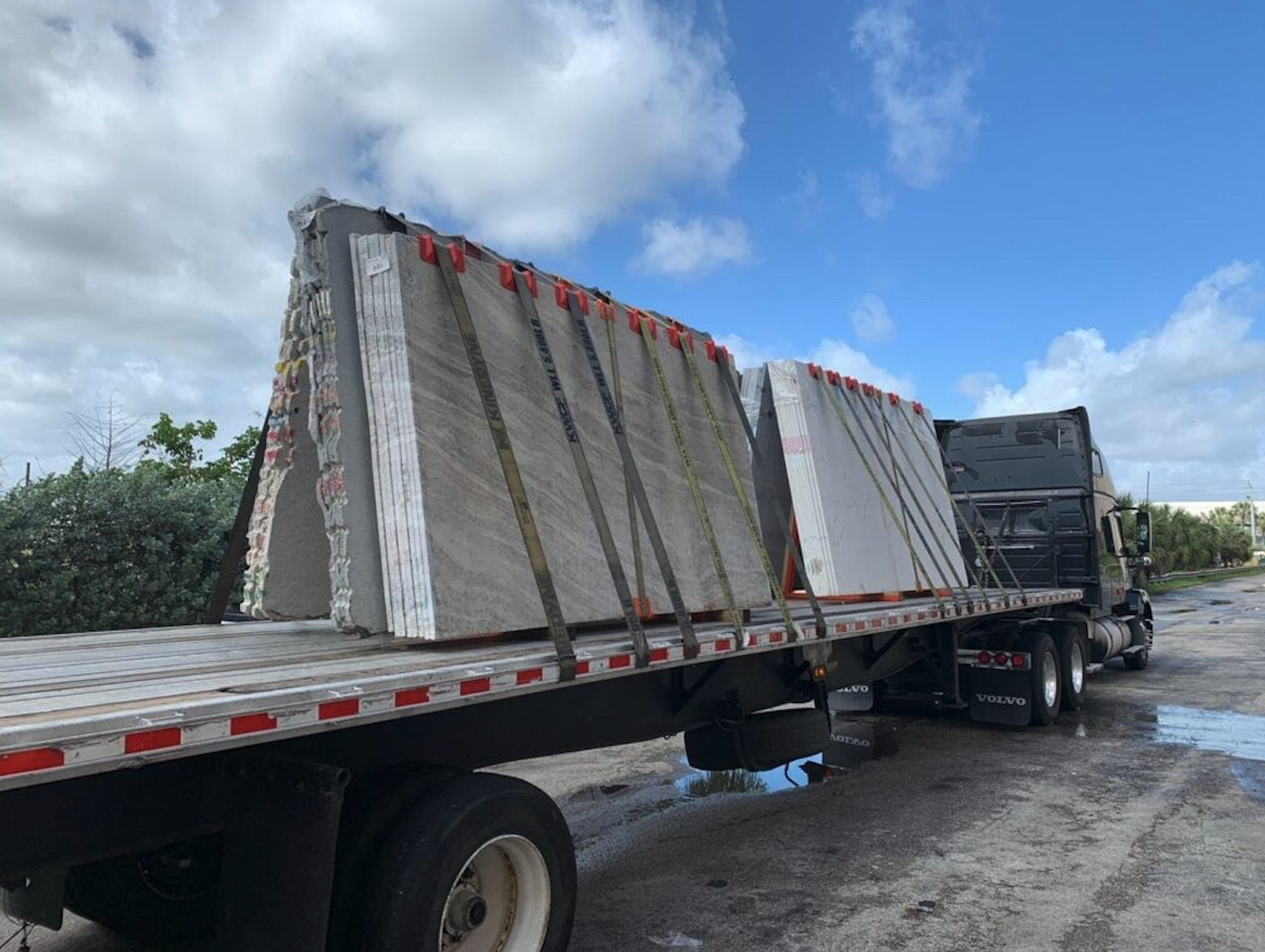 Conventional stone transport methods showing safety risks